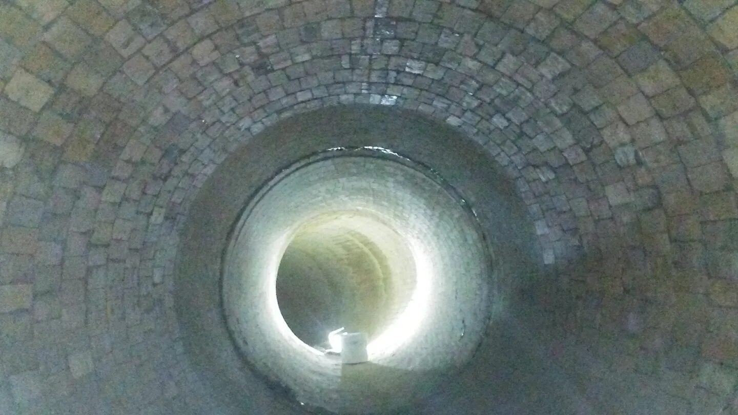 A view of the inside of a tunnel.